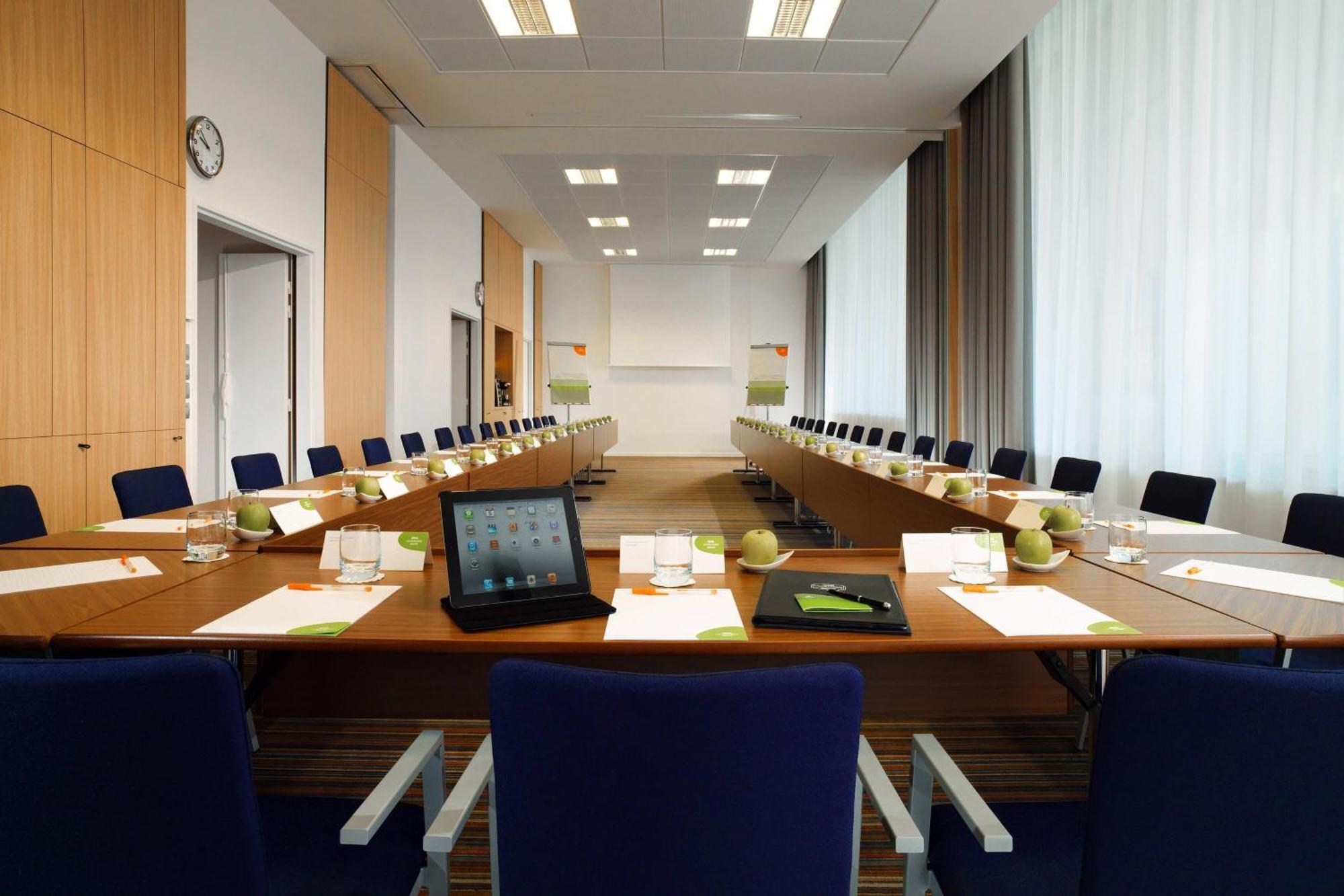 Courtyard By Marriott Montpellier Ξενοδοχείο Εξωτερικό φωτογραφία