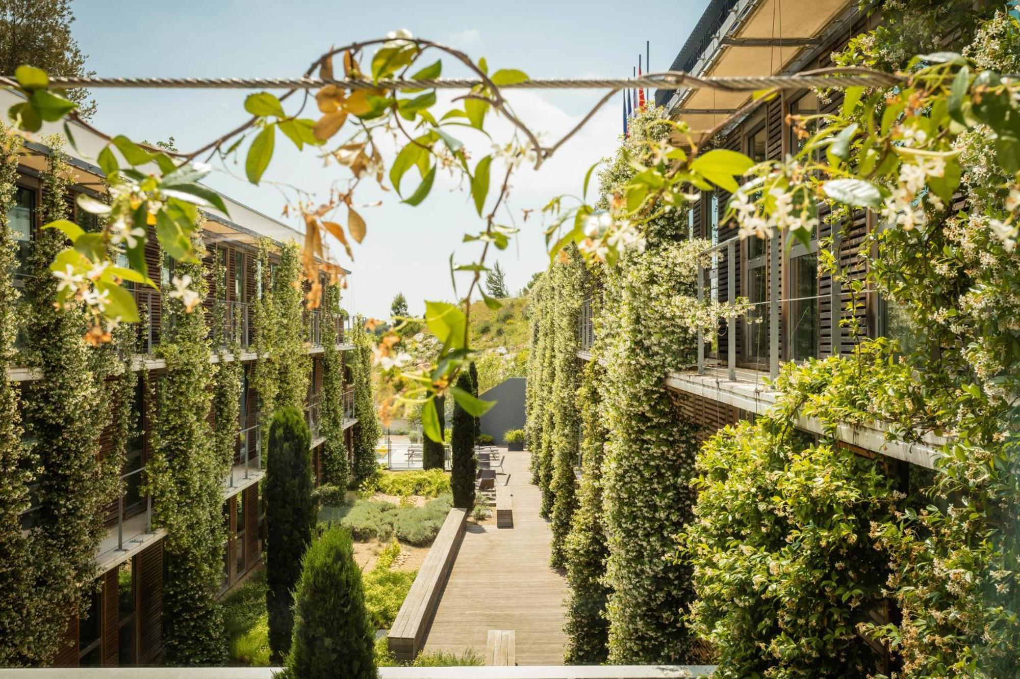 Courtyard By Marriott Montpellier Ξενοδοχείο Εξωτερικό φωτογραφία